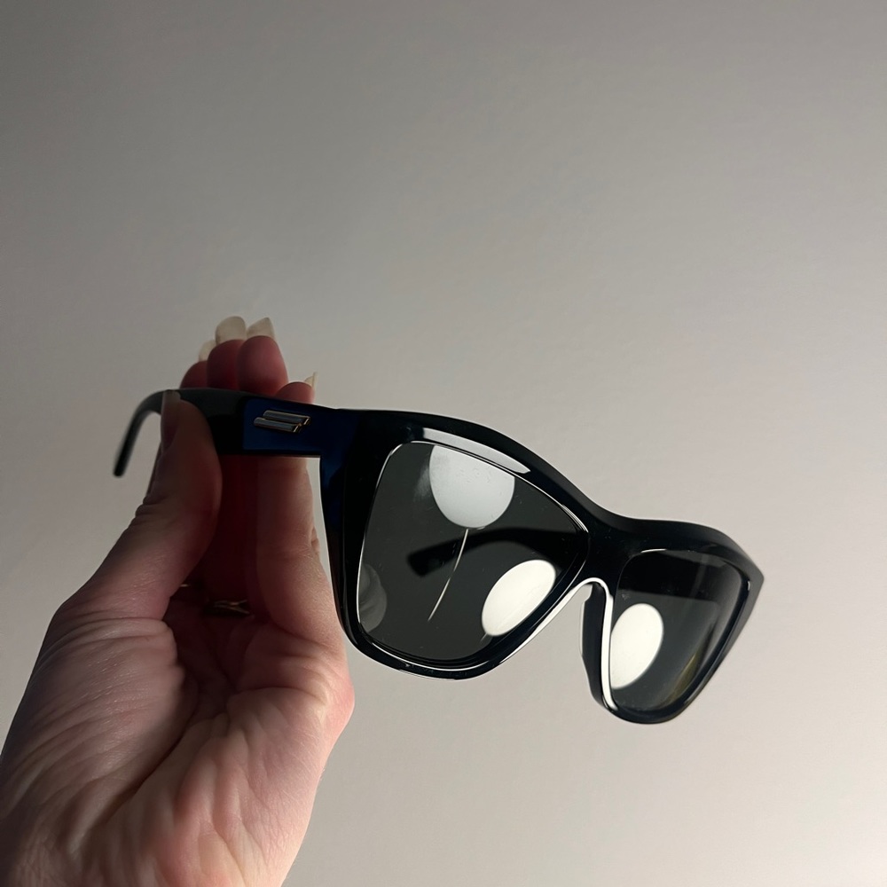 Authentic Bottega Veneta Sunglasses BV1092S New With Box